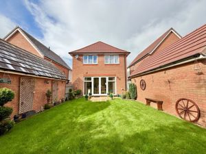 Photo 11- click for photo gallery